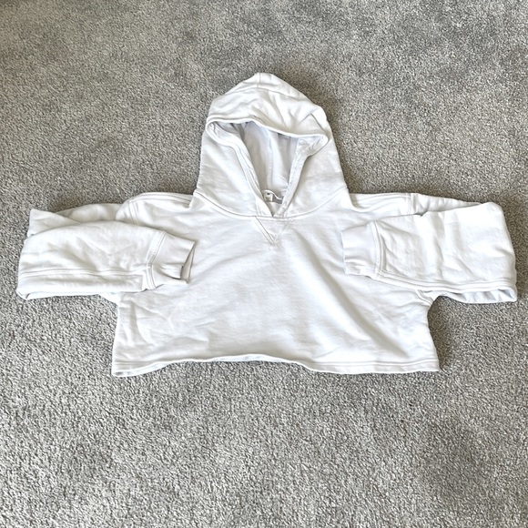 lululemon all yours cropped hoodie size 8 condition newer good for working out - Picture 2 of 7